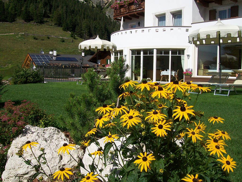 Villa Erna B&B Apartments in Wolkenstein in Gröden
