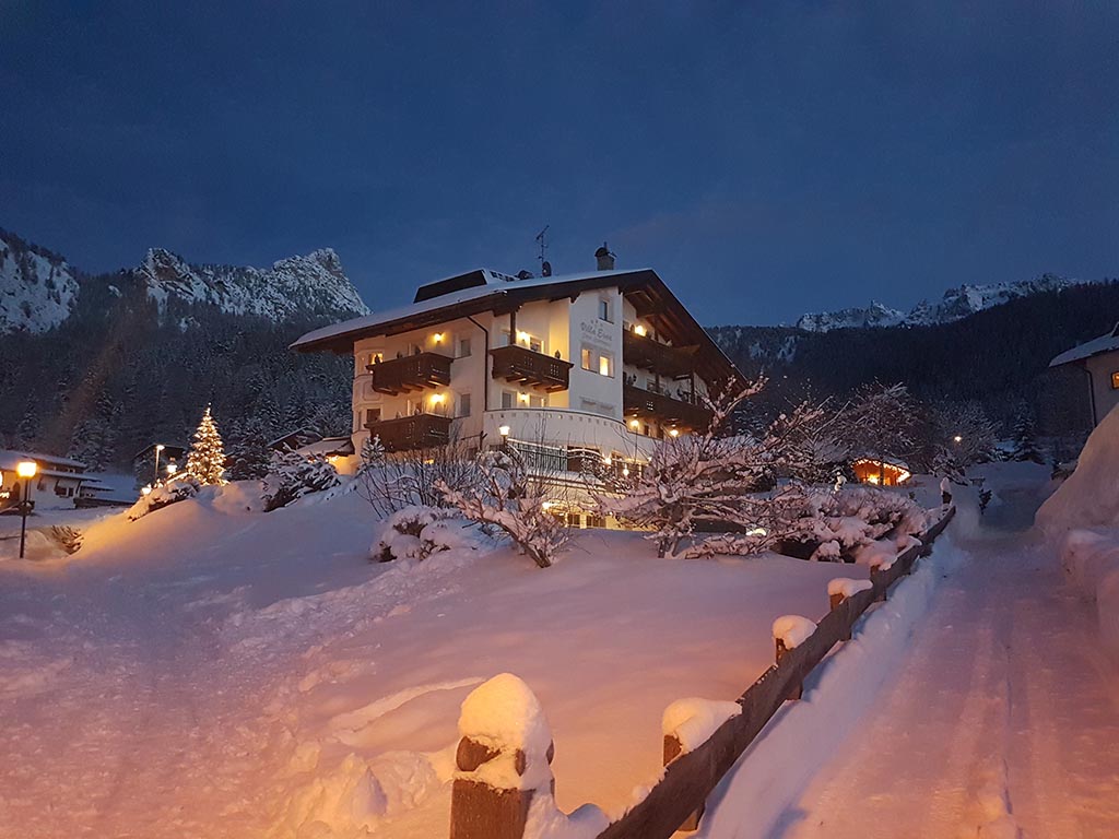 Villa Erna B&B Apartments in winter